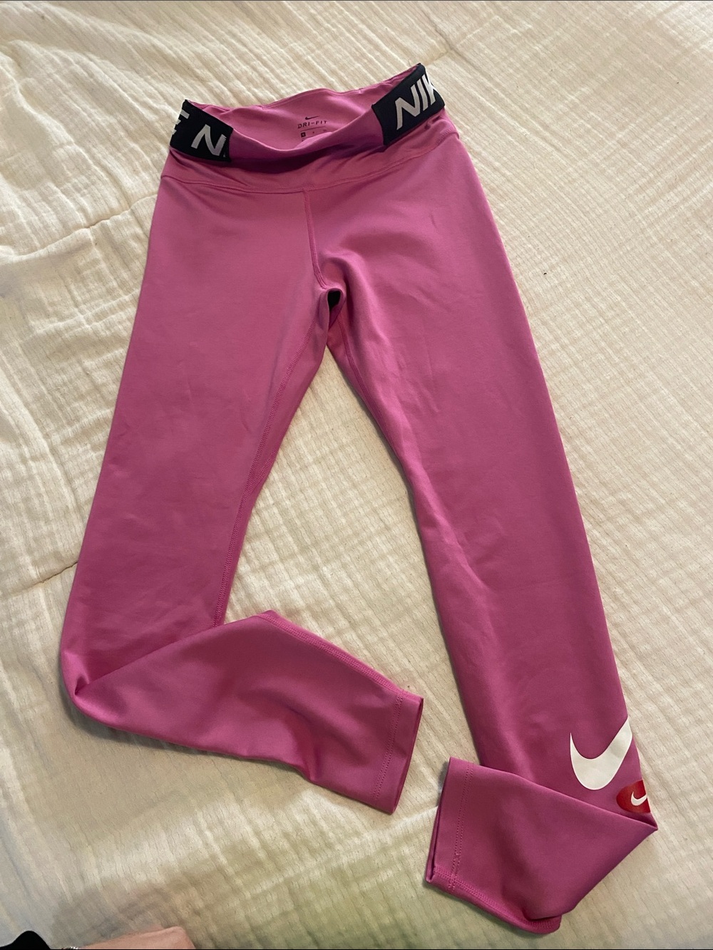 Nike Girls' Magenta Athletic Leggings with Logo Waistband